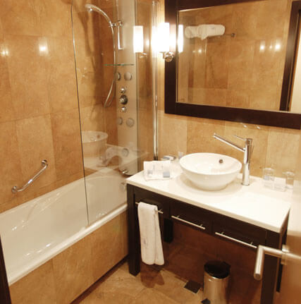 Modern Bathroom Image